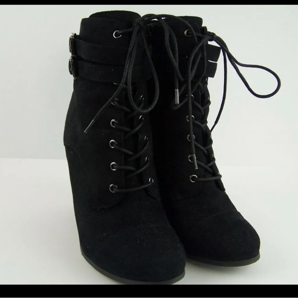 Wild Dive Women's Size 10 Just Fab Ankle Booties Lace up Buckles Faux Suede - Picture 4 of 12